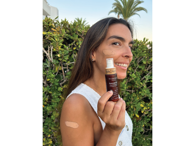 Protector Solar Age Defense Color bronce SPF50+ 60ml