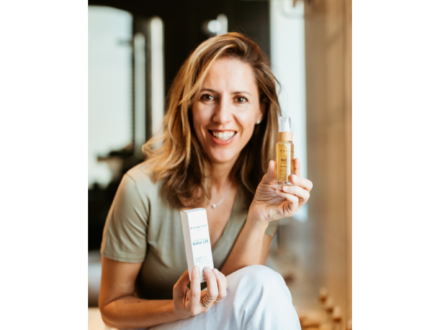 Intensivo Natur Lift contorno de ojos y labios con Ác.Hialurónico