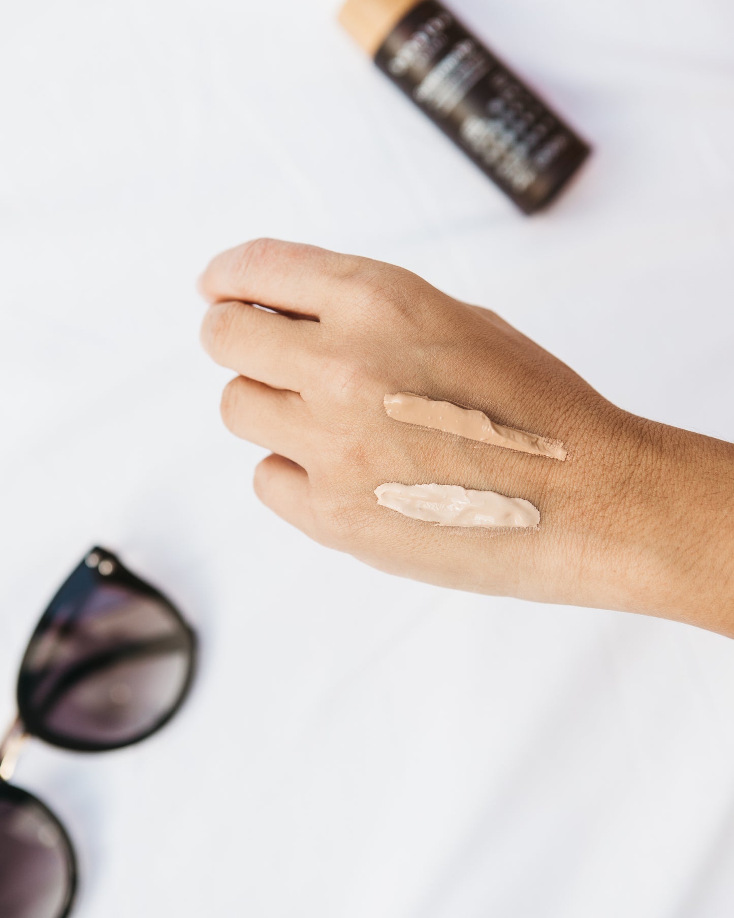 Protector Solar Age Defense SPF50+ (color beige 60ml)